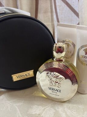 🆕 Versace Gold & Black Eros Eau de Parfum Gift Set🥰
